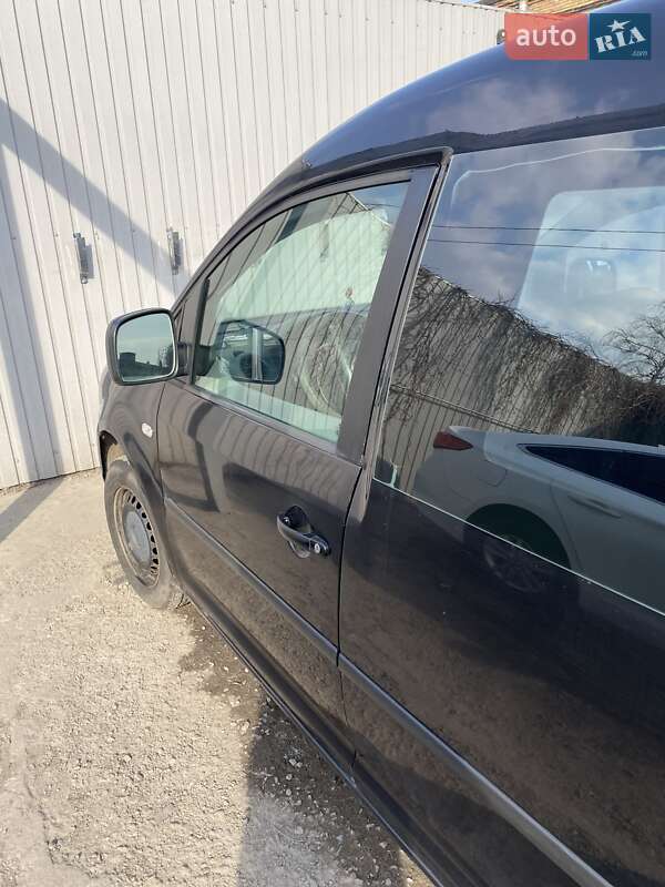 Минивэн Volkswagen Caddy 2006 в Киеве