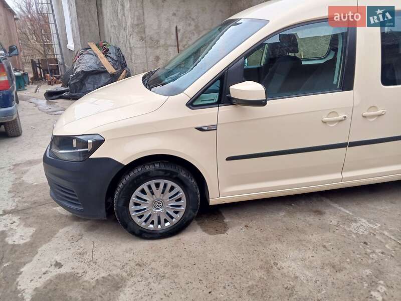 Мінівен Volkswagen Caddy 2016 в Луцьку