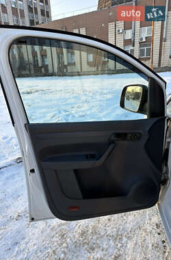 Минивэн Volkswagen Caddy 2011 в 
