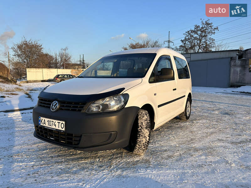 Минивэн Volkswagen Caddy 2011 в Киеве