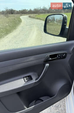 Минивэн Volkswagen Caddy 2011 в 