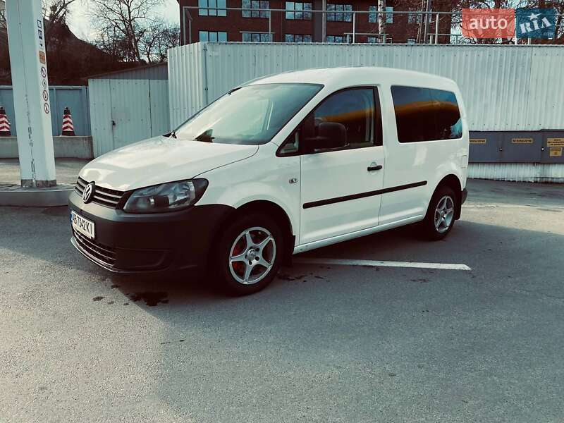 Мінівен Volkswagen Caddy 2012 в Києві