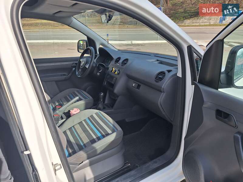 Мінівен Volkswagen Caddy 2012 в Києві