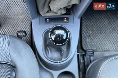 Мінівен Volkswagen Caddy 2012 в 