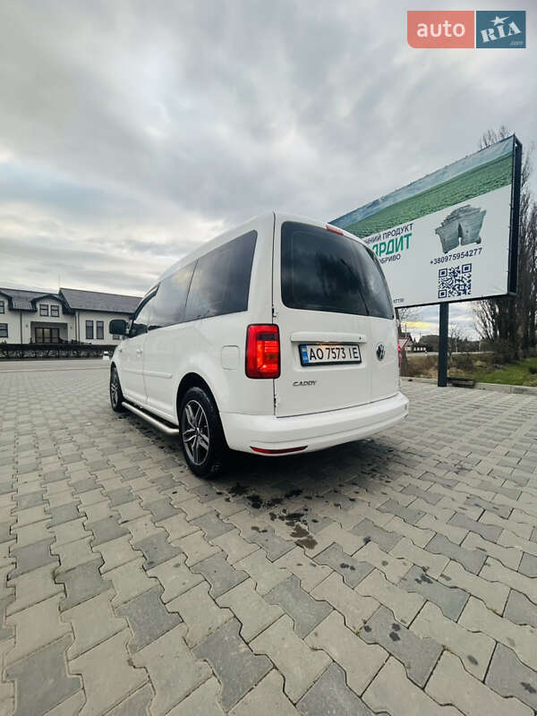 Мінівен Volkswagen Caddy 2016 в Іршаві
