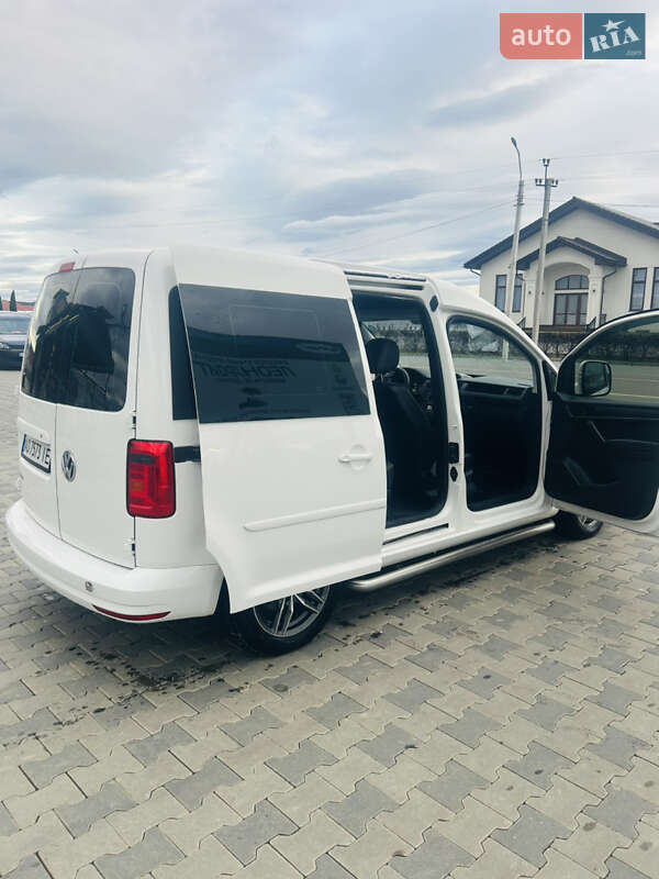 Мінівен Volkswagen Caddy 2016 в Іршаві
