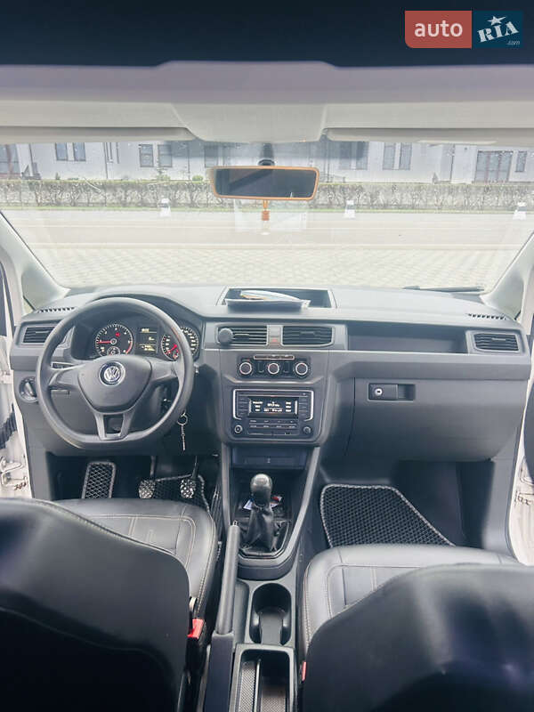 Мінівен Volkswagen Caddy 2016 в Іршаві