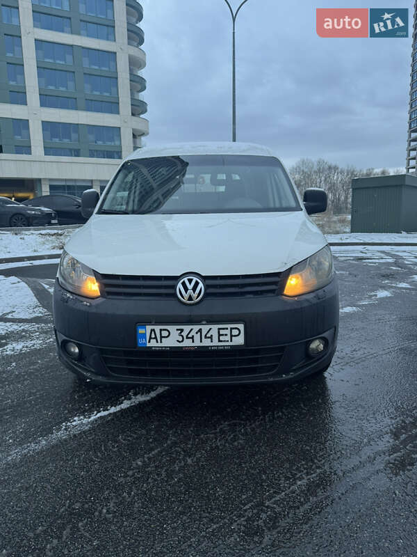 Грузопассажирский фургон Volkswagen Caddy 2012 в Днепре