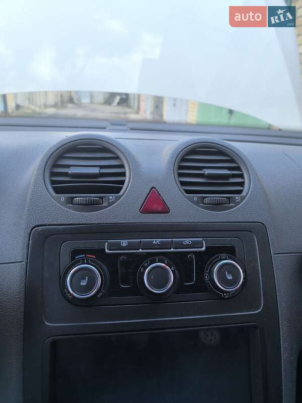 Мінівен Volkswagen Caddy 2012 в Києві