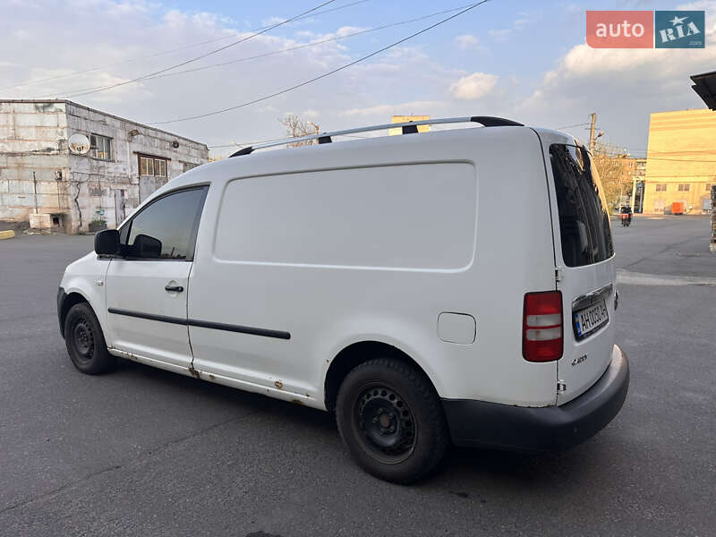 Грузовой фургон Volkswagen Caddy 2013 в Кривом Роге