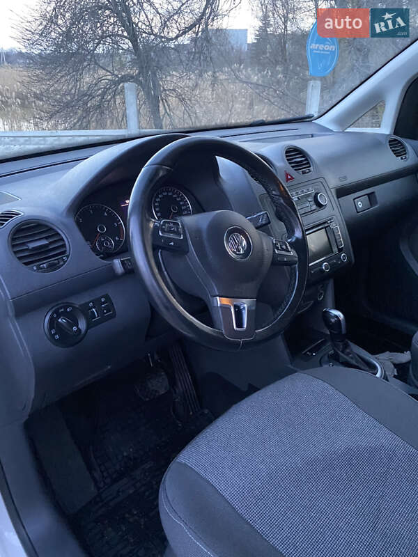 Минивэн Volkswagen Caddy 2015 в Апостолово