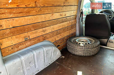 Вантажний фургон Volkswagen Caddy 2005 в 