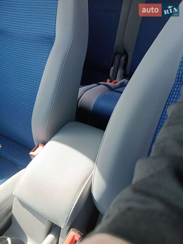 Volkswagen Caddy 2006
