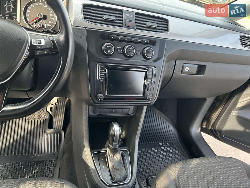 Мінівен Volkswagen Caddy 2016 в Нововолинську