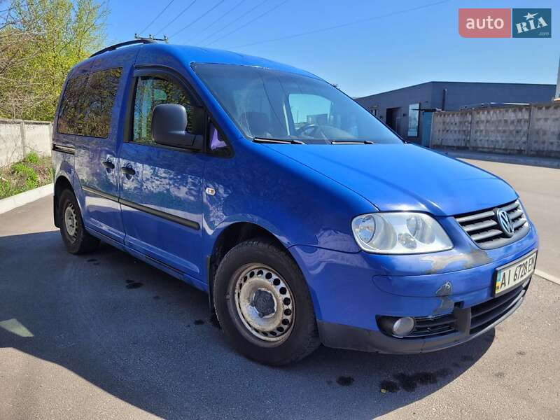 Минивэн Volkswagen Caddy 2010 в Киеве