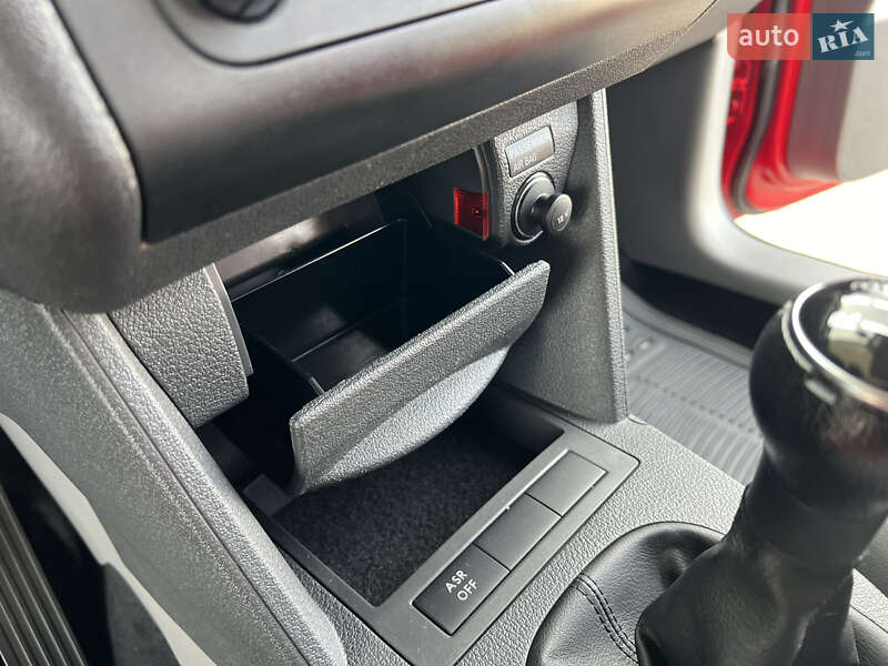 Минивэн Volkswagen Caddy 2010 в Житомире