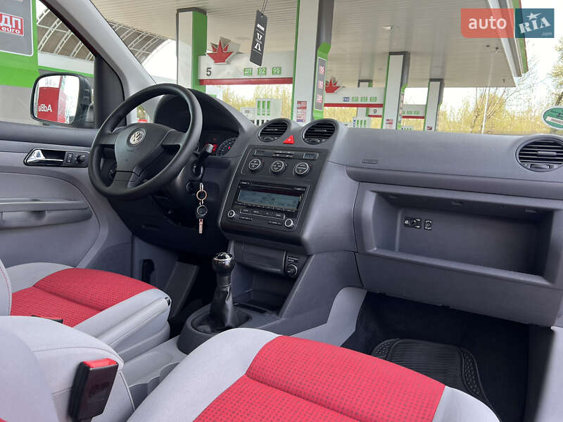 Минивэн Volkswagen Caddy 2010 в Житомире