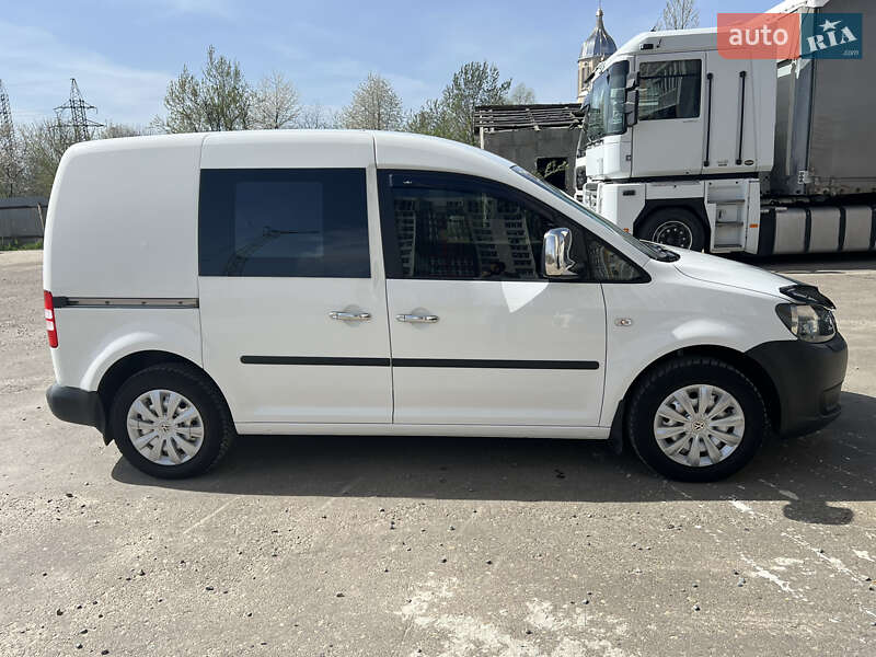 Минивэн Volkswagen Caddy 2012 в Львове