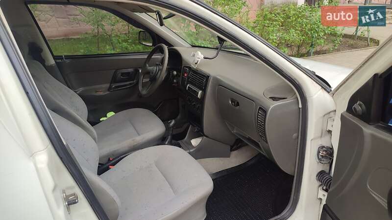 Минивэн Volkswagen Caddy 1999 в Львове