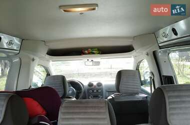 Минивэн Volkswagen Caddy 2011 в 