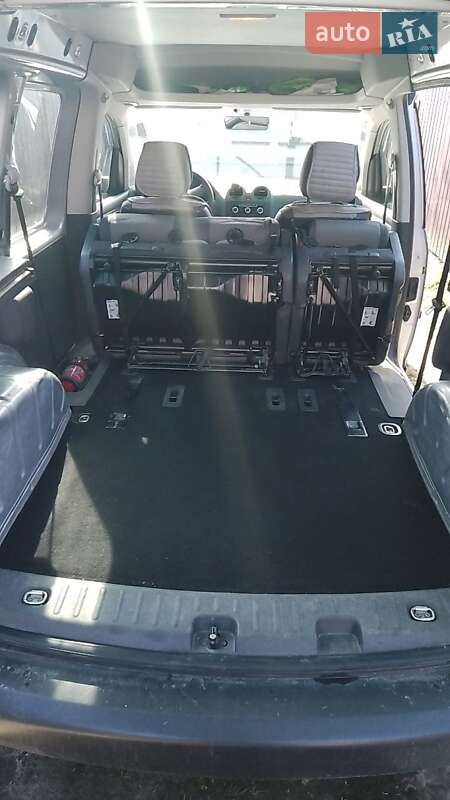Мінівен Volkswagen Caddy 2011 в Бучі