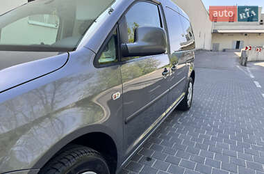Мінівен Volkswagen Caddy 2013 в 