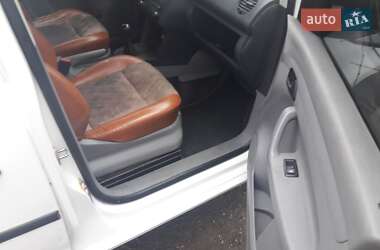 Минивэн Volkswagen Caddy 2010 в 