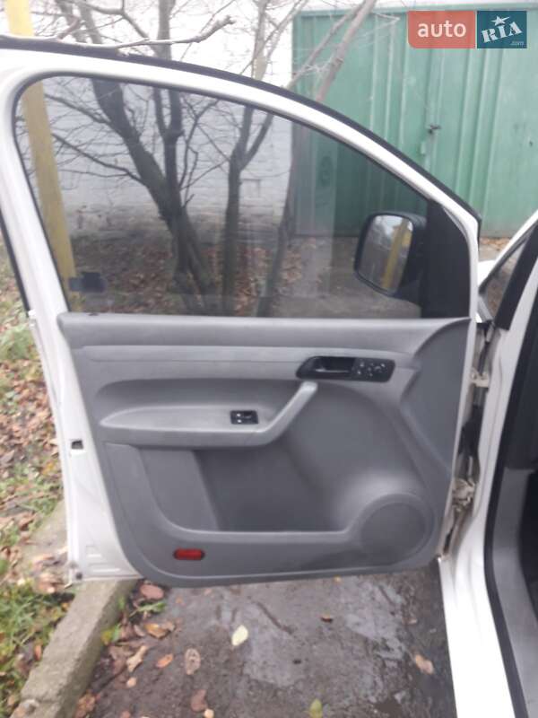 Минивэн Volkswagen Caddy 2010 в Житомире