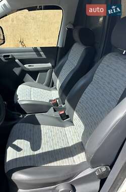 Вантажний фургон Volkswagen Caddy 2012 в 