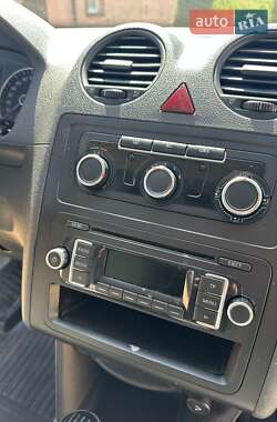 Вантажний фургон Volkswagen Caddy 2012 в 