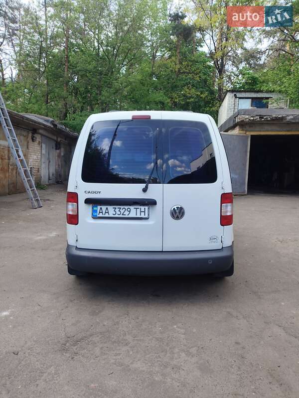 Минивэн Volkswagen Caddy 2006 в Киеве