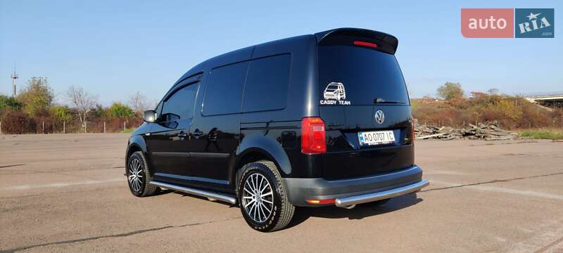 Минивэн Volkswagen Caddy 2016 в Ужгороде
