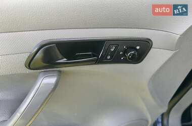 Минивэн Volkswagen Caddy 2009 в 