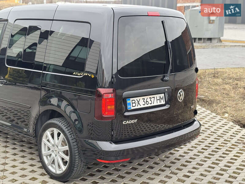 Минивэн Volkswagen Caddy 2016 в Хмельницком