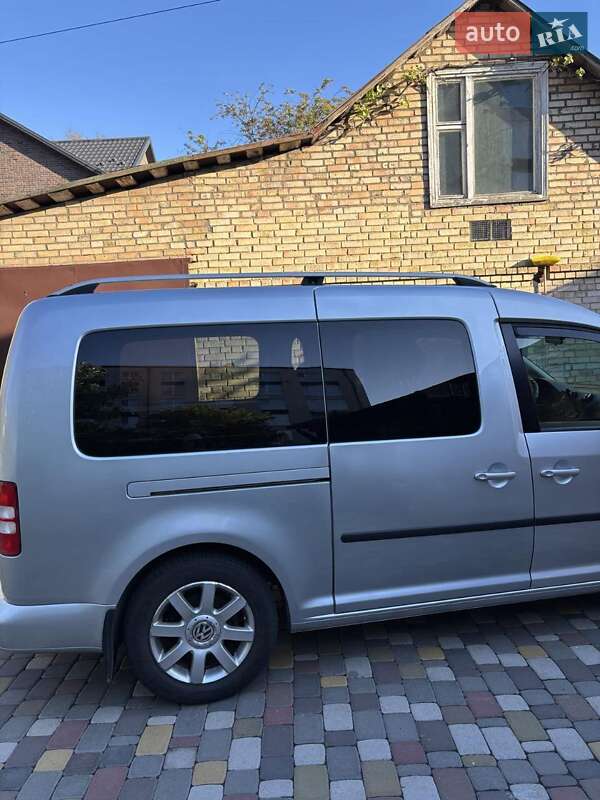 Минивэн Volkswagen Caddy 2012 в Киеве