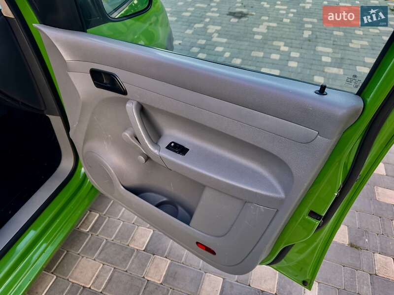 Минивэн Volkswagen Caddy 2007 в Одессе фото 40 Минивэн Volkswagen Caddy 2007 в Одессе