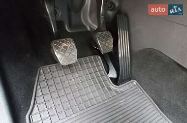 Минивэн Volkswagen Caddy 2011 в 