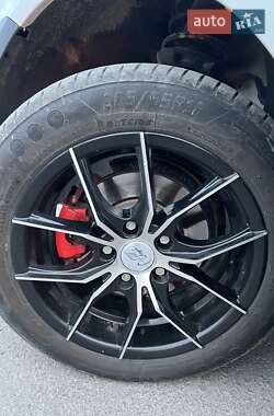Минивэн Volkswagen Caddy 2011 в 