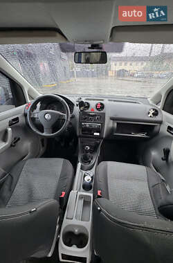 Вантажний фургон Volkswagen Caddy 2007 в 