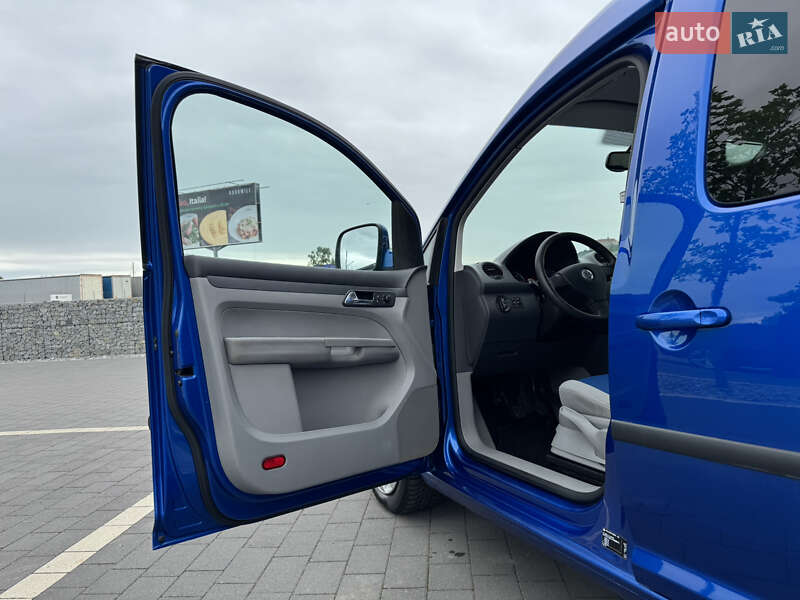 Мінівен Volkswagen Caddy 2010 в Мукачевому