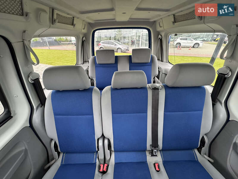 Мінівен Volkswagen Caddy 2010 в Мукачевому