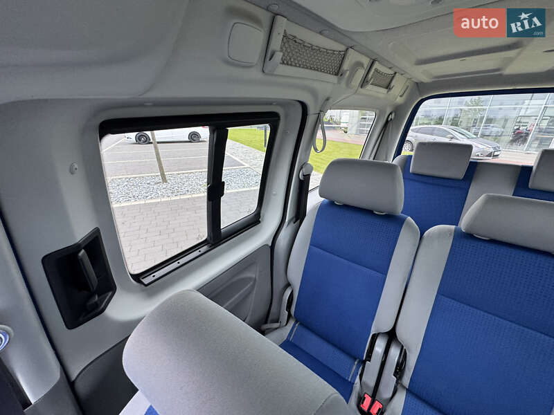 Мінівен Volkswagen Caddy 2010 в Мукачевому