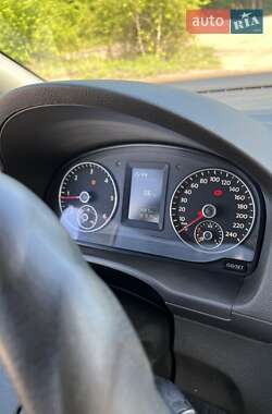 Минивэн Volkswagen Caddy 2011 в 