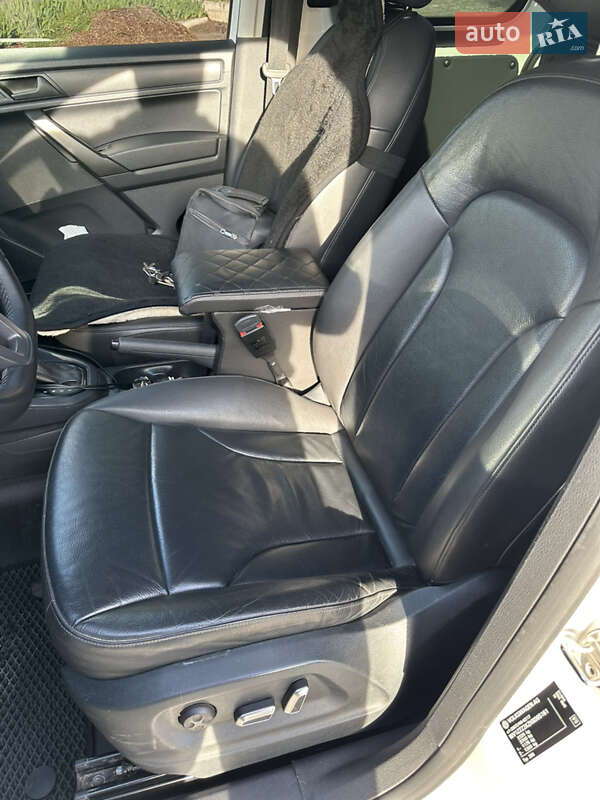 Минивэн Volkswagen Caddy 2016 в Киеве
