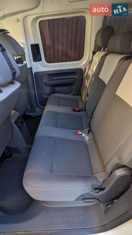 Мінівен Volkswagen Caddy 2013 в Ківерцях