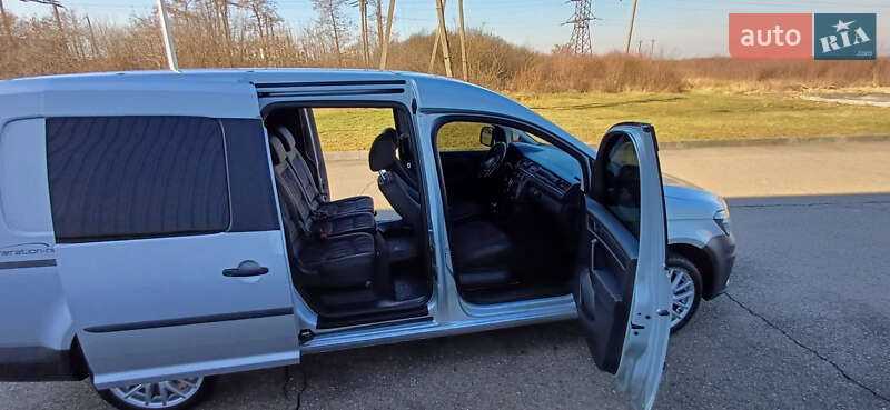 Минивэн Volkswagen Caddy 2015 в Староконстантинове