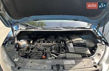 Мінівен Volkswagen Caddy 2011 в 