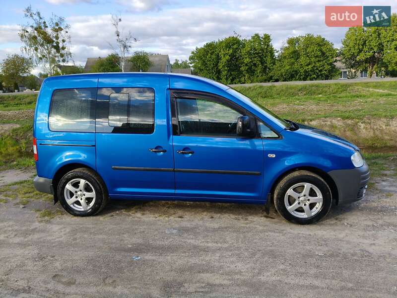 Мінівен Volkswagen Caddy 2009 в Луцьку