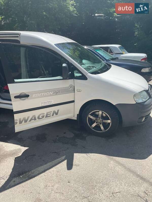 Минивэн Volkswagen Caddy 2006 в Виннице