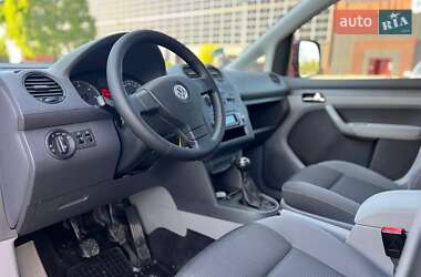 Мінівен Volkswagen Caddy 2010 в 